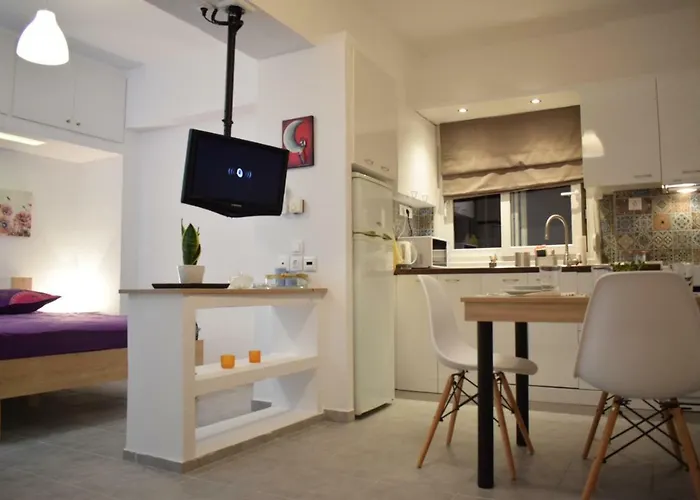 360° City Center Loft With Parking